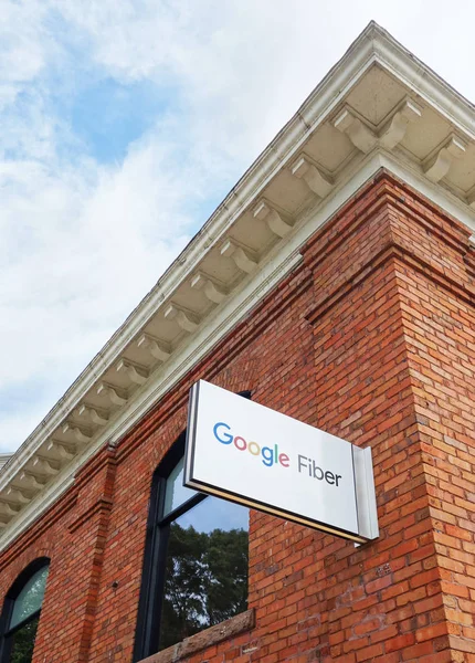 Raleigh, NC/USA-09-04-2019: biura Google Fiber w Raleigh, NC — Zdjęcie stockowe
