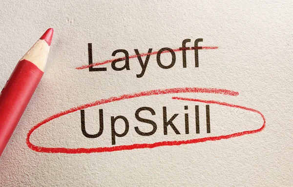 Texto Upskills Circulado Lápis Vermelho Abaixo Layoff Conceito Reciclagem Força — Fotografia de Stock