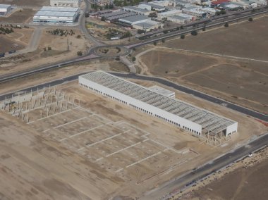 Madrid, İspanya - Ekim 2017 yaklaşık: sanayi veya depolama şantiye aka şantiye İnşaat için çalışır