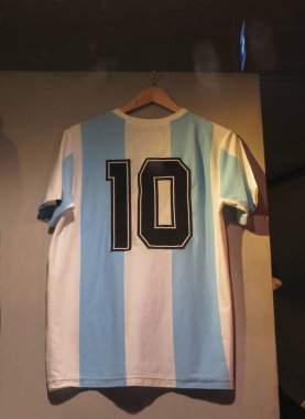 Naples, İtalya - Ekim 2017 yaklaşık: Napoli (anlam Neaples) futbol takımı forması 10 numara