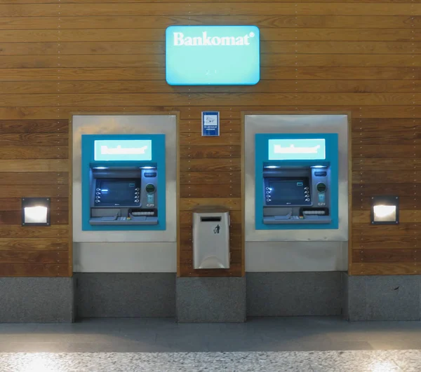 Goteburg, İsveç - yaklaşık Ağustos 2017: Bankomat Atm para çekme makineleri