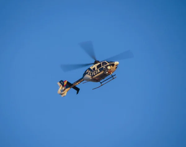 Madrid Spanya Ekim 2017 Yaklaşık Uçan Spanyol Polisi Polis Helikopter — Stok fotoğraf