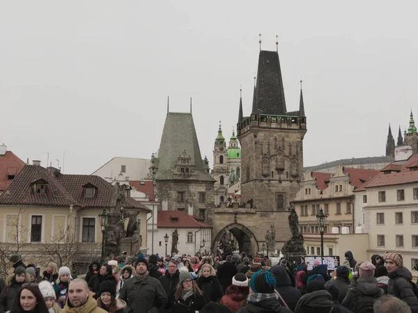 プラハ チェコ共和国 2017 以下の町の橋塔 — ストック写真