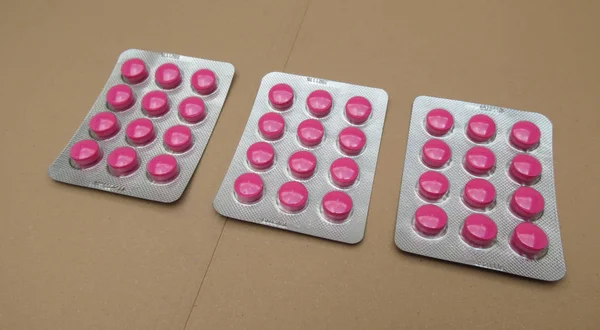 Freiverkäufliche Medikamente Oder Verschreibungspflichtige Pillen — Stockfoto