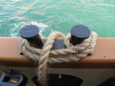 Düğüm bir çift çift bitt ya da ikiz boynuz baba