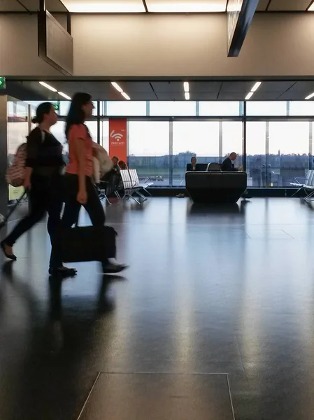 Vienna Schwechat Austria Circa November 2014 Commuters Airport Departures Lounge — Stock Photo, Image