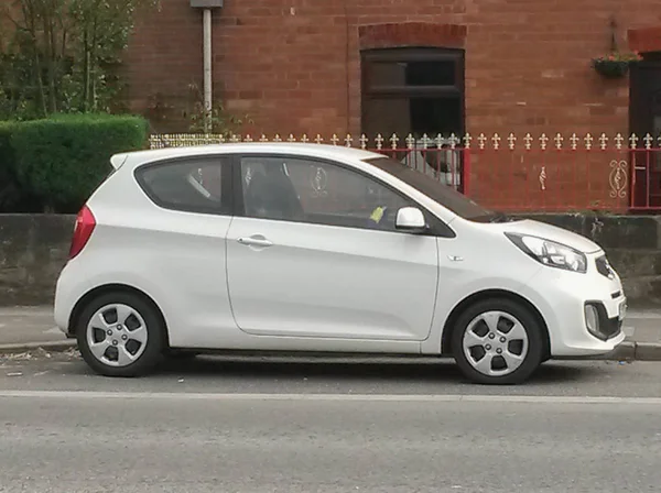 York Circa August 2015 White Kia Picanto Parked Street — Stock Photo, Image