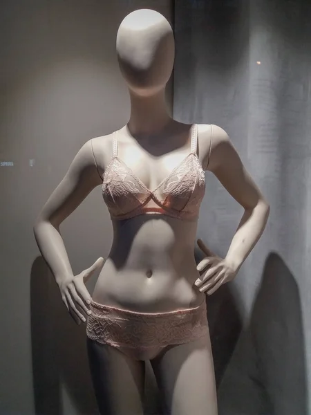 Narbonne France August 2018 Simone Perele Pink Soft Cup Bra — Stockfoto