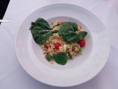 kuskus (diğer adıyla seksu veya kuskus) geleneksel berber Kuzey Afrika buğday tanecikli buğday buğdaylı buğday buğulama