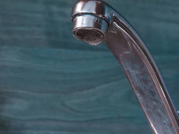 Torneira Pia Cozinha Com Gotejamento Gota Água — Fotografia de Stock