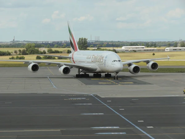 Prague République Tchèque Circa Juillet 2016 Grand Avion Passagers Monde — Photo