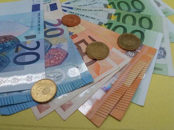 Τραπεζογραμμάτια Και Κέρματα Ευρώ Ευρώ Νόμισμα Της Ευρωπαϊκής Ένωσης — Φωτογραφία Αρχείου