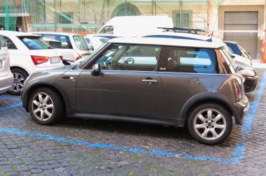 Viterbo, İtalya - Ekim 2015 yaklaşık: Mini Cooper araba (2013 sürümü)
