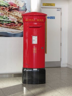 Ocak 2015 yaklaşık - Londra, İngiltere: Royal posta kırmızı kutu