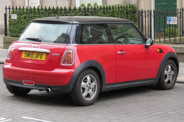 Edinburgh Scotland Circa Août 2015 Mini Cooper Rouge Version 2013 — Photo