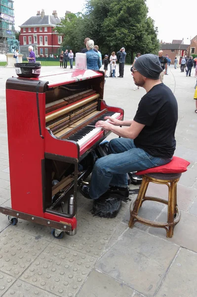 York Circa August 2015 Karl Mullen Street Piano Player Performing — Stock Photo, Image