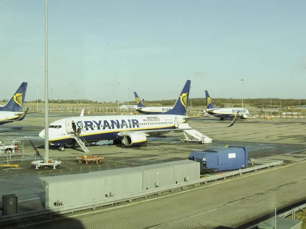 London Storbritannien Januari 2015 Ryanair Jetflygplan Förberedelserna För Boarding Ryanair — Stockfoto
