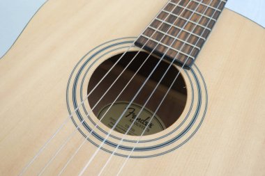 Scottsdale, Arizona - Kasım 2015 yaklaşık: Fender klasik gitar Esc105 eğitim dizisi