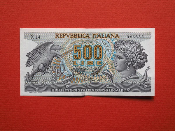 Vintage Çekilen Talyan 500 Liret Banknot Kırmızı Bir Arka Plan — Stok fotoğraf