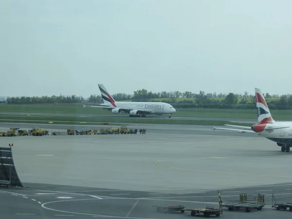 Vienna Schwechat Österrike Circa April 2017 Säger Airbus A380 Superjumboen — Stockfoto