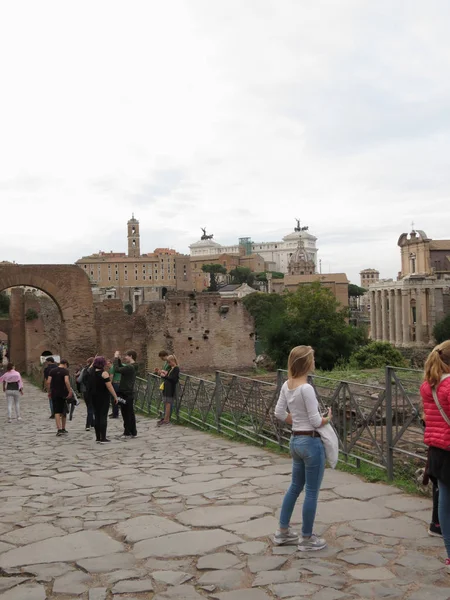 Римский форум в Риме — стоковое фото