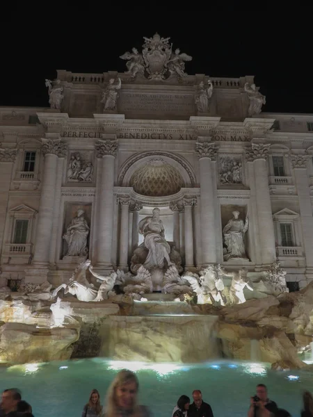 Fontana di Trevi a Roma — Foto Stock