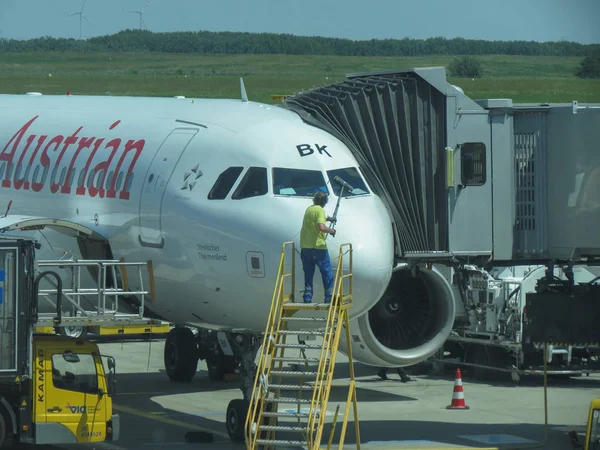 Austrian Airlines Airbus A320 parkolt Bécsben Schwechat — Stock Fotó