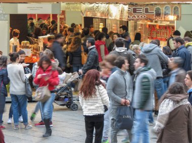 Bolonya 'nın ana meydanında çikolata fuarı