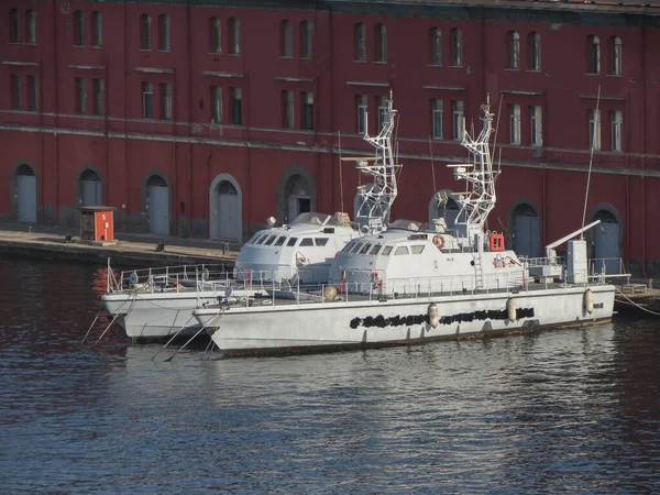 Coastal guard ships moored at the harbour in Naples — Stock Photo, Image