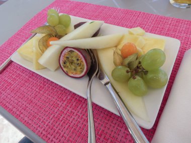 karışık meyve salatası