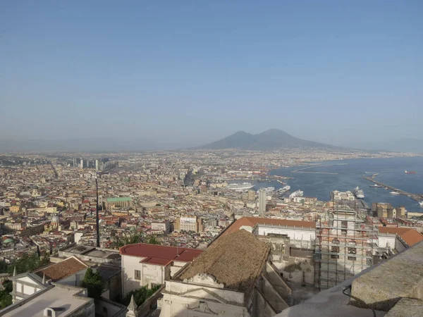 Vista Panorámica Ciudad Gulf Con Volcán Vesuvio Nápoles Italia —  Fotos de Stock