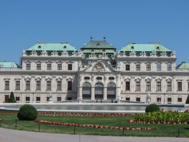 VIENNA, AUSTRIA - CIRCA HAZİRAN 2020: Schloss Belvedere (çeviri Belvedere Sarayı) İmparatorluk Sarayı