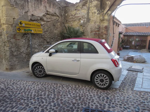 Cagliari Italien Circa Oktober 2019 Weißer Fiat New 500 Parkt — Stockfoto