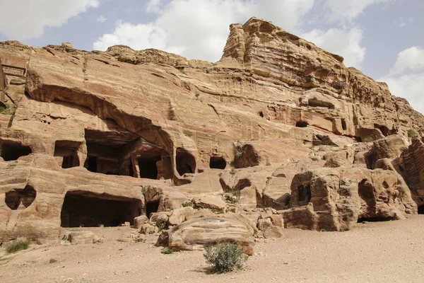 Uma Das Muitas Incríveis Cavidades Túmulos Cavernas Antiga Cidade Petra — Fotografia de Stock