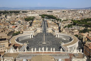 St. Peter's Basilica.St görünümden. Peter Meydanı, Piazza San Pietro in Vatikan Şehri. İtalya.