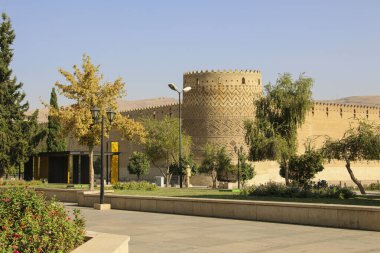 İran, Shiraz 'daki Kerim Han Kalesi. Farsça 'da Arg-e Karim Khan olarak bilinir..