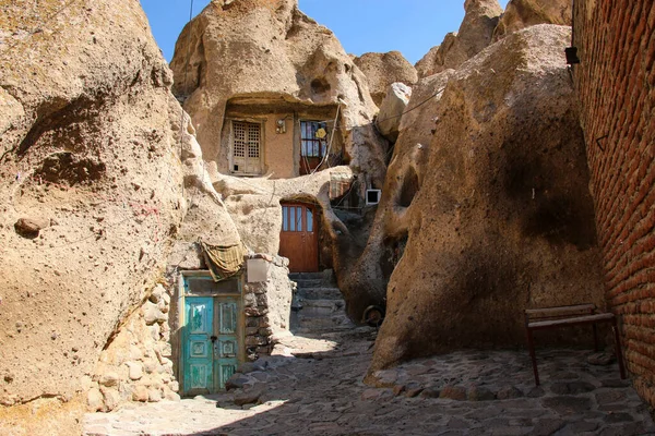 Πρόσοψη Σπιτιών Κώνους Βράχων Στο Χωριό Καντοβάν Επαρχία Ανατολικού Αζερμπαϊτζάν — Φωτογραφία Αρχείου