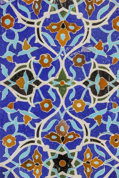 Barevné Mozaiky Keramických Dlaždic Tradičním Perském Stylu Zdi Mešity Jameh — Stock fotografie