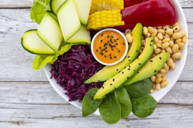 Buda kase lezzetli ve sağlıklı renkli sebze ile. 