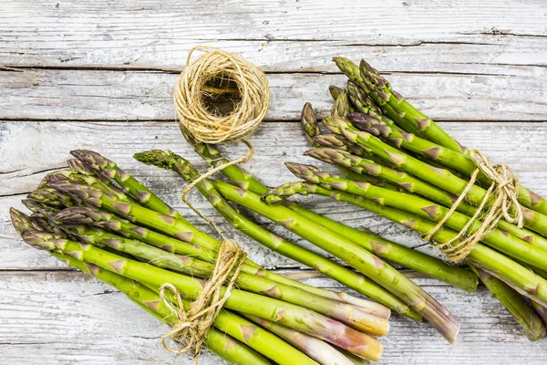 Fresh Raw Green Asparagus Bunches Wooden Background — Stock Photo, Image