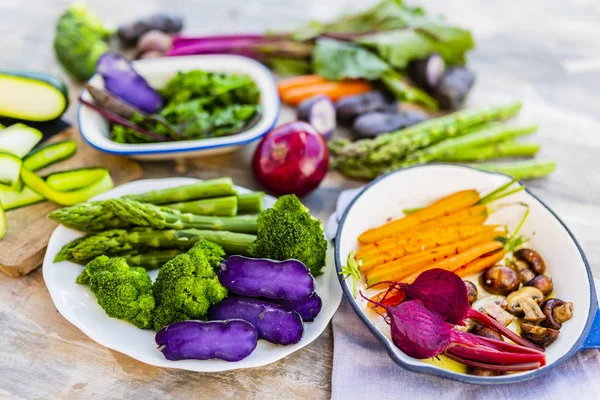 Verduras Coloridas Para Ensalada Saludable Comida Arco Iris —  Fotos de Stock