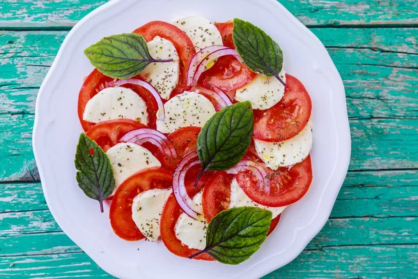 Deliciosa Salada Caprese Italiana Com Tomate Mussarela — Fotografia de Stock