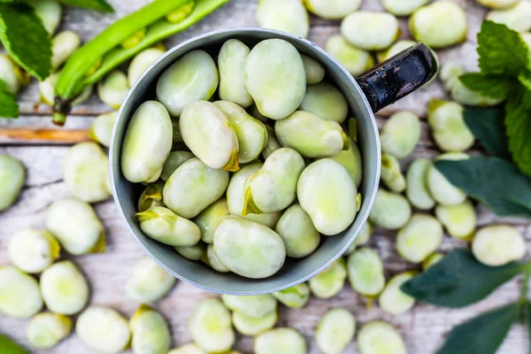 Bardakta taze kabuklu fasulye..