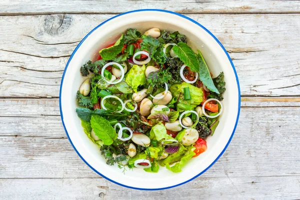 Здоровый Вкусный Салат Свежих Овощных Листьев Широких Бобов Вегетарианская Еда — стоковое фото