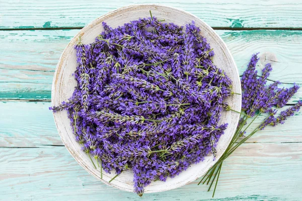 Flores Lavanda Fundo Madeira — Fotografia de Stock