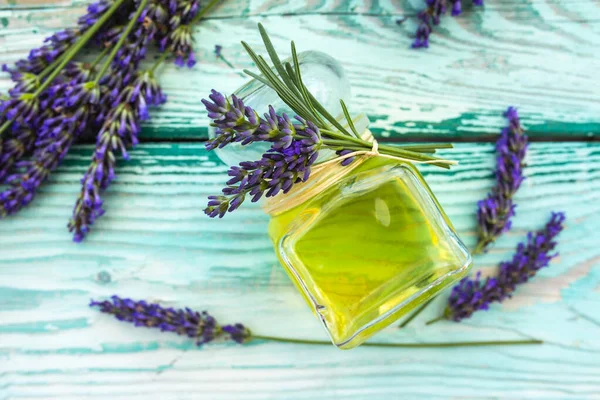 Óleo Flor Lavanda Caseiro Fundo Madeira — Fotografia de Stock