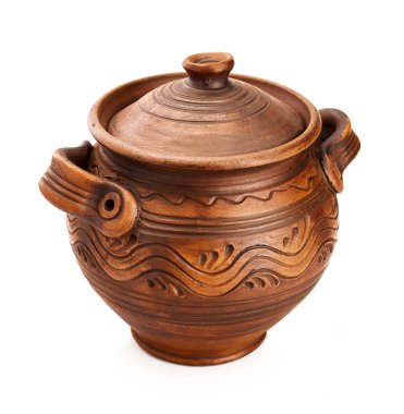 Seramik kaseler beyaz arka plan üzerinde dekoratif el yapımı