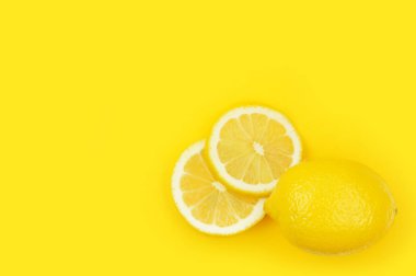 yığın taze arka plan sarı limon dilimleri. Tasarımınız için seamless modeli. Yakın çekim. Stüdyo fotoğrafçılığı.