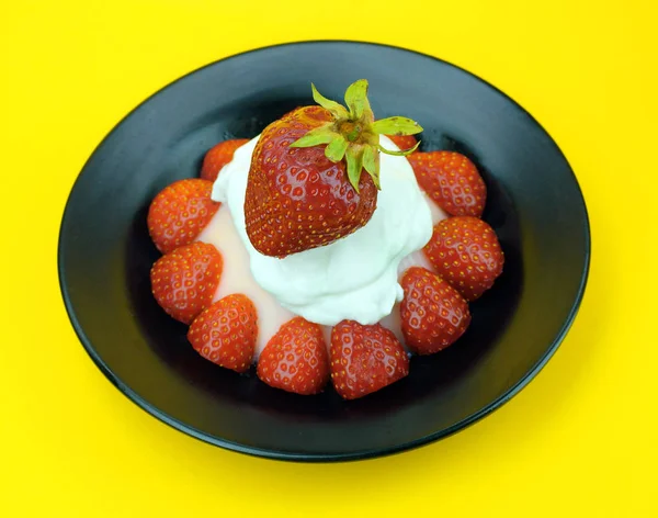 Sur Une Assiette Délicieuse Tarte Aux Fruits — Photo