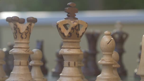 Wooden Chess Game Table Fokus Sharpness Relocation — Stock Video